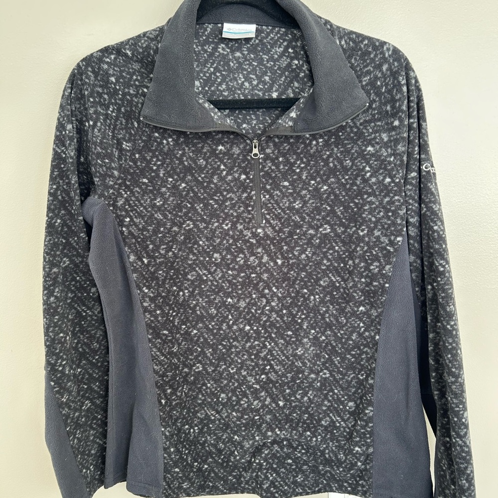 Women’s Columbia Black and Gray Fleece Sweater Size Large